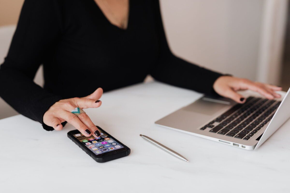 Recession Survival Guide: Valuable Lessons from a Female Minority Tech Founder 2023